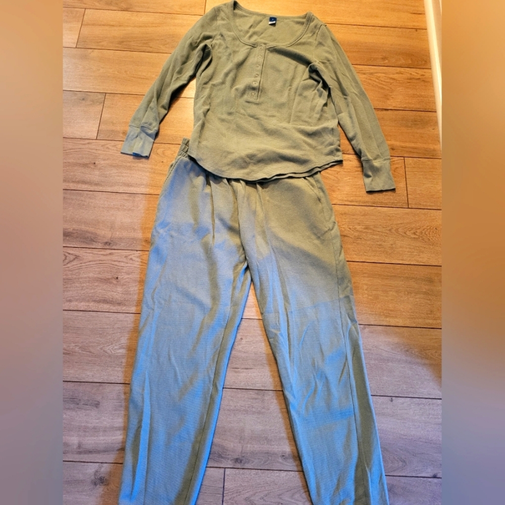 Old Navy Sage Green Waffle Knit Women's Lounge Set Size Small